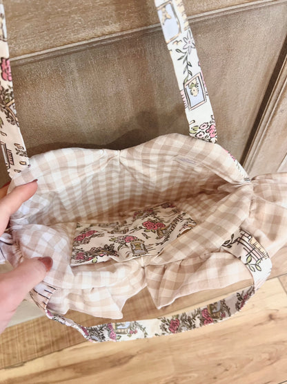 Window Pups Ruffle Heart Tote